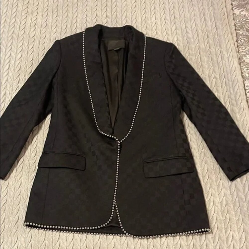 Elegant Black Women's Blazer with Pearl Detailing
